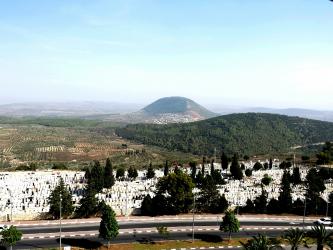 Mont Tabor vu depuis Nazareth (40 minutes de l'Oasis)